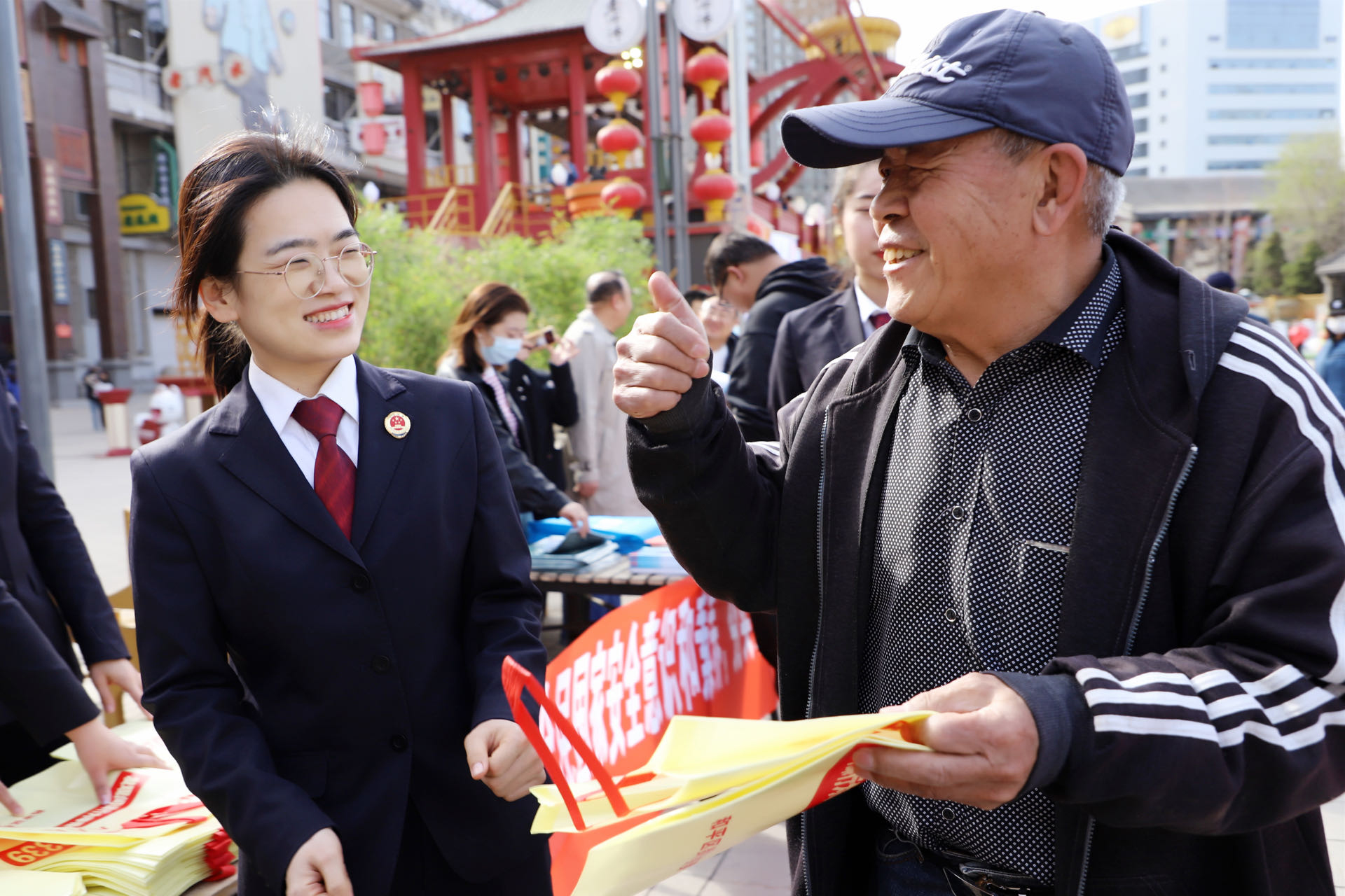 和平區(qū)檢察院普法活動獲百姓稱贊。