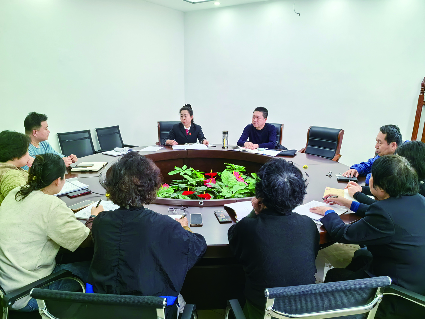 8名人民調(diào)解員進行業(yè)務培訓